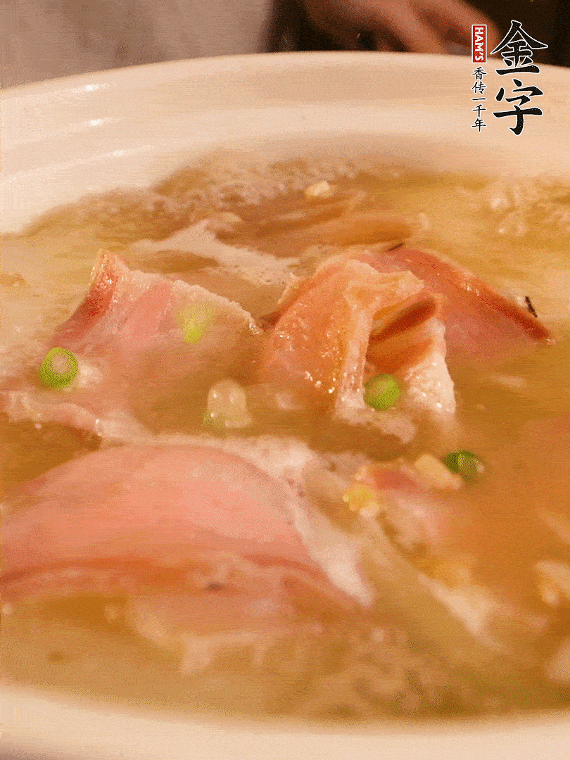 最后撒點蔥花。