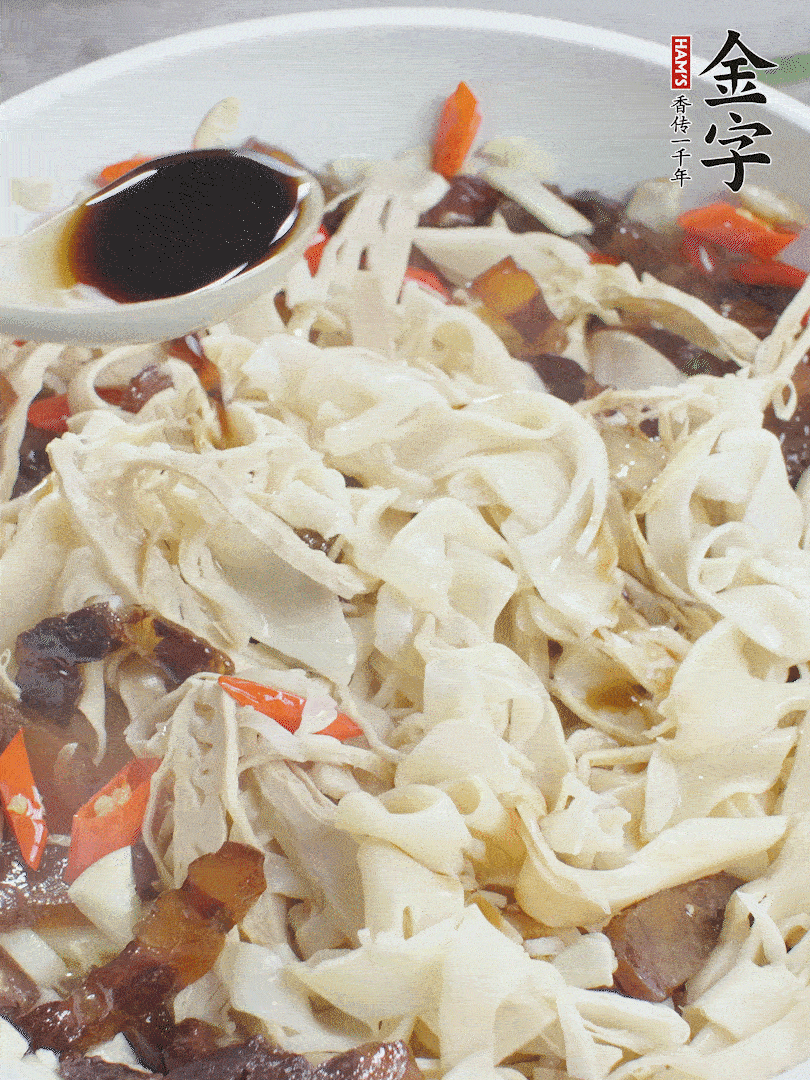 下糯米筍，淋一點(diǎn)生抽、蠔油調(diào)味。