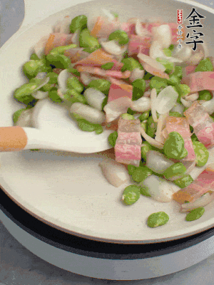 勾薄芡出鍋。