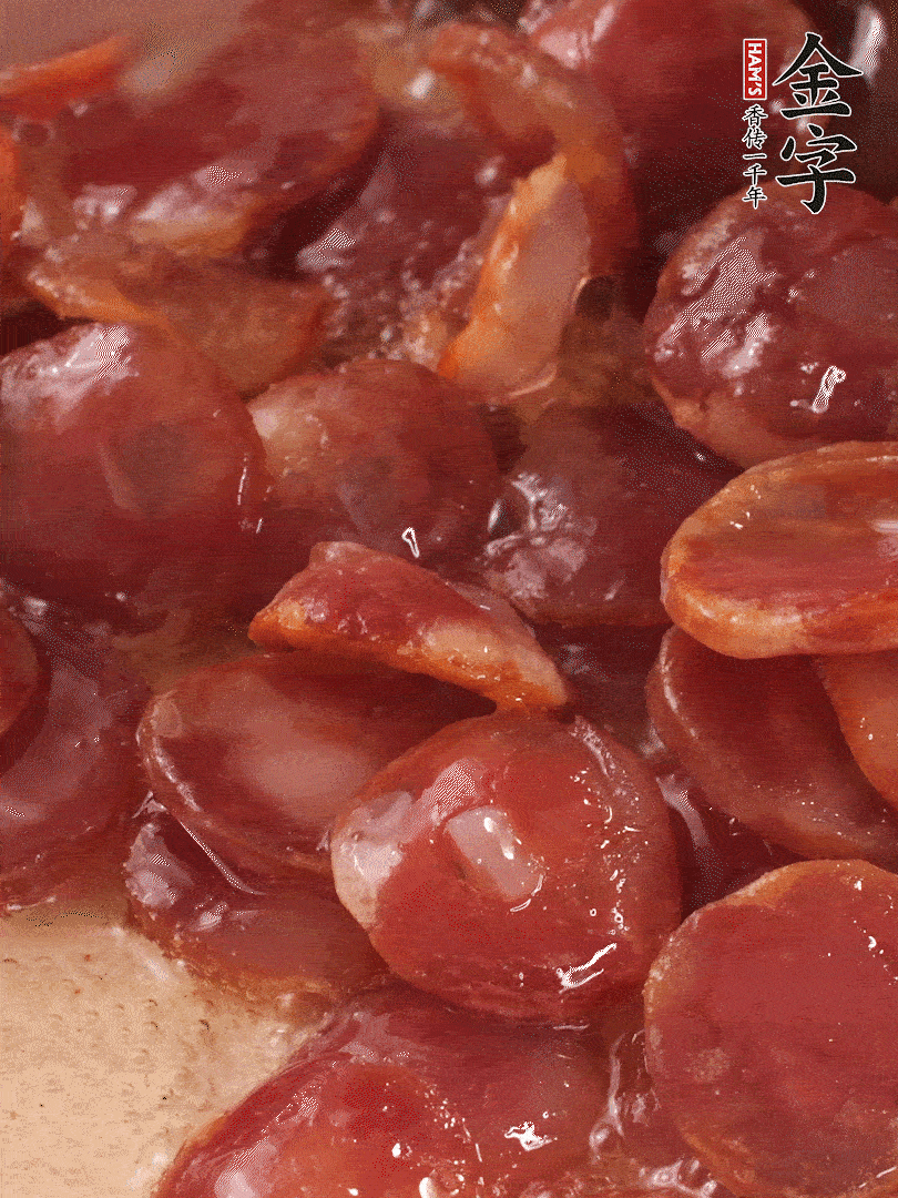 絲苗米洗凈后，用1.5倍水煮至6分熟（偏硬的質(zhì)地），網(wǎng)篩撈起瀝干水分備用。