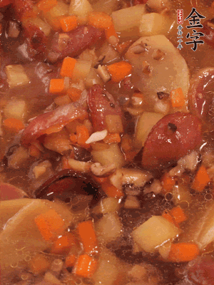 加大半碗水，沒過大部分食材